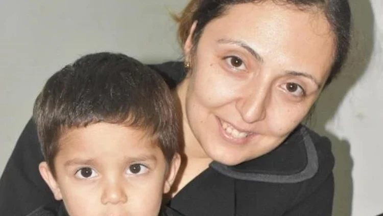 İzmir’de Kaybolan Biyonik Kulaklık Minibüs Şoförlerinin Duyarlılığıyla Bulundu